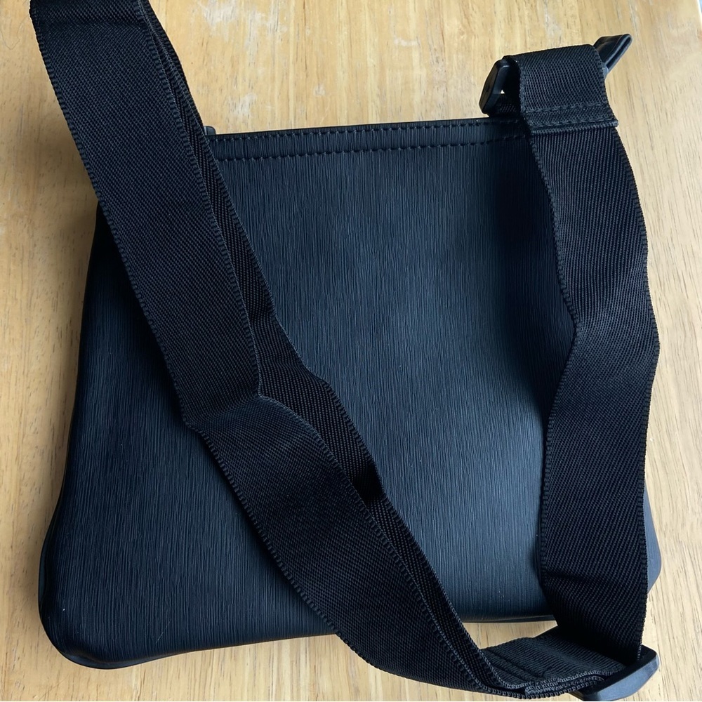 New rare Tequila Patron black cross body bag. - Picture 7 of 8